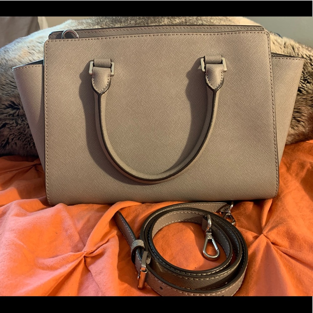 SOLD****Medium Michael Kors Selma handbag